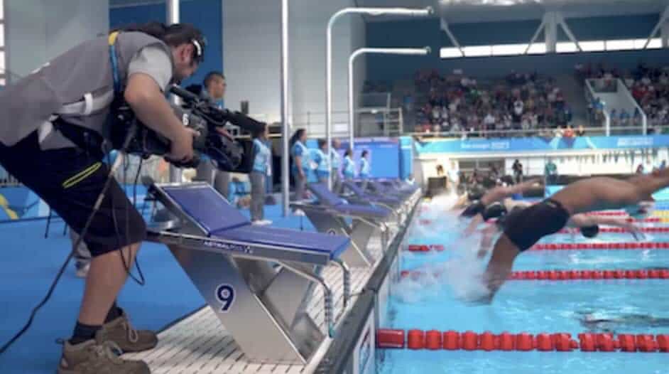 TVUremoteCommentator